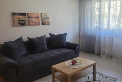 Garsonieră decomandată în Sud