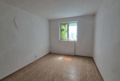 Casă cu 6 camere în Central - 2