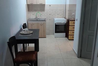 Garsonieră decomandată în Central - 4