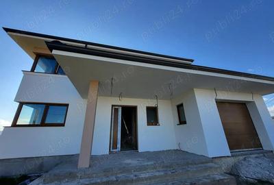 Casă cu Teren 1000 Mp în Jucu - 2