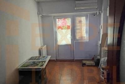 Apartament cu 3 camere decomandat în ICIL - 1
