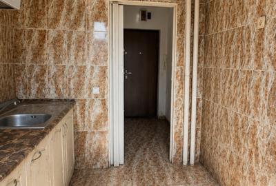 Apartament cu 2 camere nedecomandat în P-ța Victoriei - 8