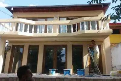 Casă cu 3 camere cu Teren 230 Mp în Central - 2