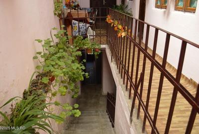 Casă individuală cu 5 camere cu Canalizare în Ultracentral - 9