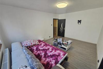 Apartament cu 2 camere nedecomandat, mobilat în Micro III - 22