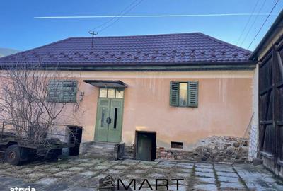 Casă cu 9 camere cu Canalizare în Râu Sadului - 3