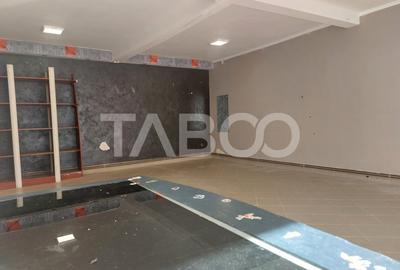 Spatiu comercial de inchiriat 55 mp vitrina la strada Orasul de Jos - 4