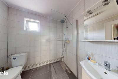 Casă cu 6 camere cu Teren 950 Mp în Valea Aurie - 1