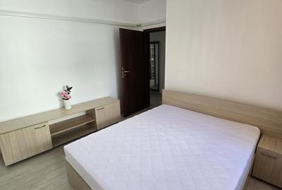 Apartament cu 2 camere decomandat, mobilat în Apărătorii Patriei