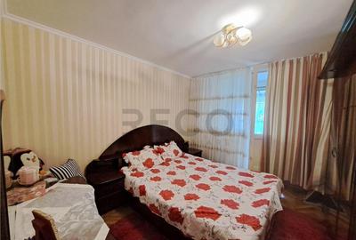 RECO Apartament cu trei camere decomandat - 9