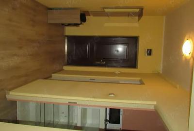 Apartament cu 3 camere decomandat în Zăvoi - 9