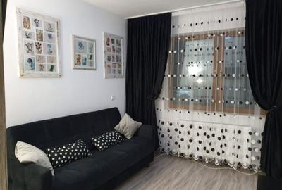 Apartament cu 3 camere decomandat în Berceni - 2