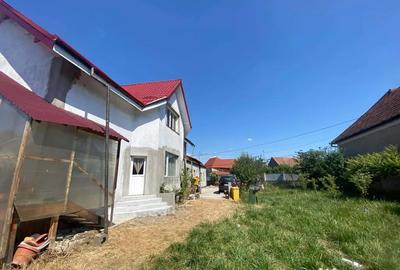 Casă cu 3 camere în Mândra - 5