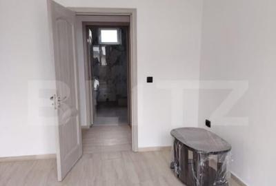 Casa de vanzare, cu 6 camere, 288 mp, zona Voinesti - 35