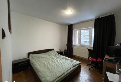Apartament cu 2 camere decomandat, mobilat în Berceni
