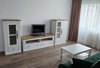 Apartament cu 3 camere decomandat în Central - 1