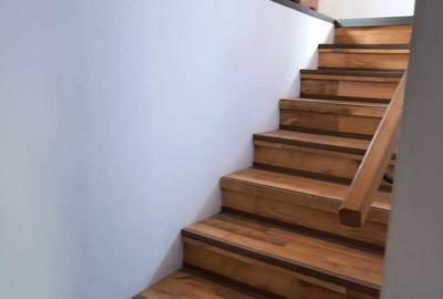 Casă cu 4 camere cu Teren 790 Mp în Corbeanca - 1