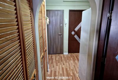 Apartament cu 2 camere decomandat în Micro 18 - 2