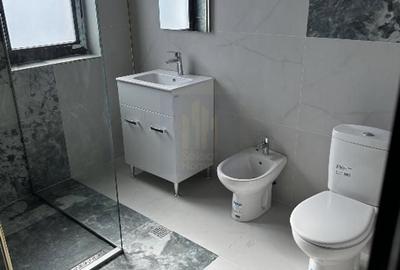 Apartament cu 5 camere decomandat în Crângași - 7