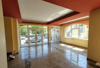 Spațiu comercial, de 798 mp, în Central - 8