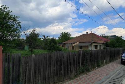 Casă cu Teren 737 Mp în Central - 4