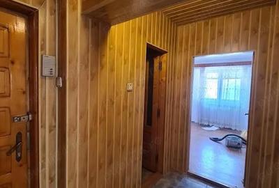 Apartament cu 3 camere semidecomandat în Fălticeni - 2