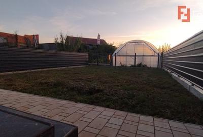 Duplex 5 camere, Becicherecu Mic - Garaj, terasa, Interior la Rosu - 5