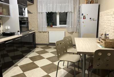 APARTAMENT 4 camere in VILA prelungirea Ghencea Domne?ti, pre? sub 600 euro mp