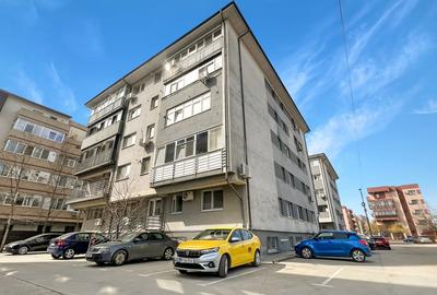 Apartament cu 2 camere decomandat, mobilat în Vest