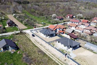 Casă individuală cu 4 camere cu Canalizare în Exterior Sud - 8