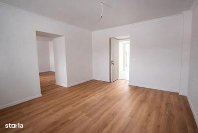 Casă cu 4 camere decomandat în Central - 6