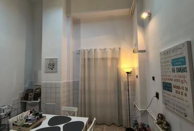 Spatiu comercial, ultracentral, Republicii, Oradea. 600 E/lună. Com 0 - 6