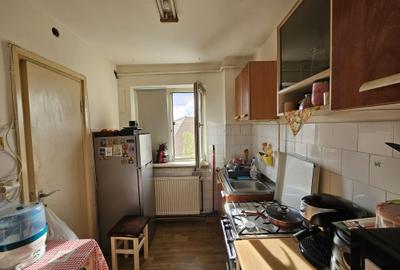Apartament cu 4 camere decomandat, mobilat în Circumvalațiunii - 11