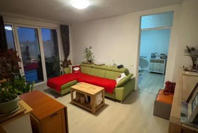 Apartament cu 3 camere semidecomandat în Progresul - 12