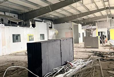 Spațiu comercial, de 3,800 mp, în Central - 5