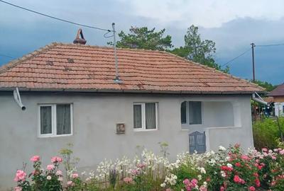 Vand sau schimb casa - 1