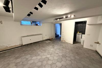 Casă cu 4 camere cu Canalizare în Parcul Carol - 19