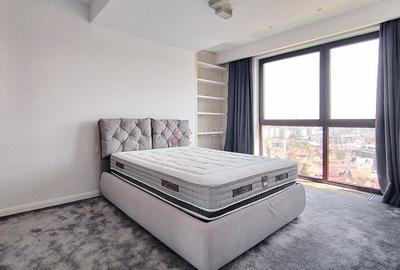 Priveliste Panoramica Spre Oras Si Masivul Tampa - 8