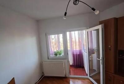 Apartament cu 3 camere decomandat în Central - 2