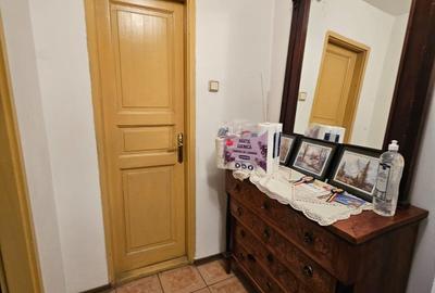 Apartament 3 camere, 2 balcoane,etaj 2, zona Dorobanti, langa Biserica noua - 3