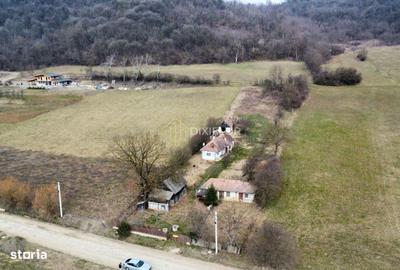 Casă cu 2 camere cu Teren 2200 Mp în Bereni - 2