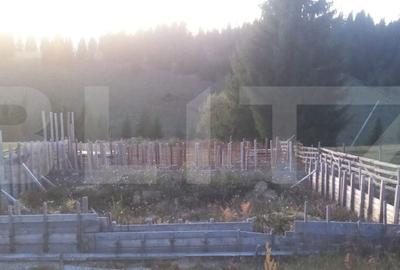Teren de 2400 mp, în Dorna Candrenilor - 1