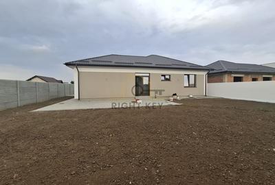 Casa parter, 4 cam, 120mpu, 500mp teren! Finisaje premium! Comision 0% Casa parter, 4 cam, 120mpu, 500mp teren! Finisaje premium! Comision 0% - 4