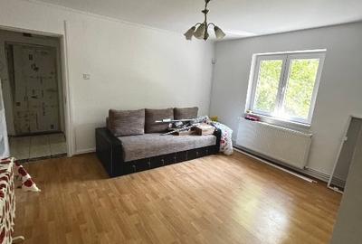 Apartament cu 2 camere semidecomandat în Ferentari