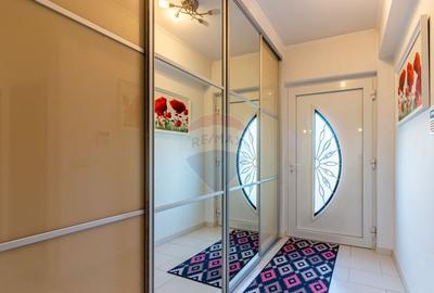 Casă cu 5 camere cu Garaj în Copăceni - 14