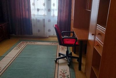 Apartament cu 2 camere semidecomandat în 9 Mai - 5