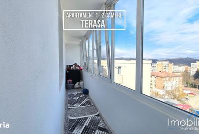 Apartament cu 5 camere decomandat în Central