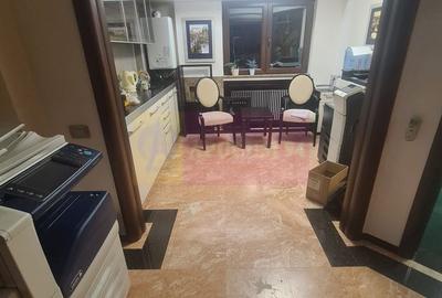 Apartament cu 3 camere decomandat în Central - 25