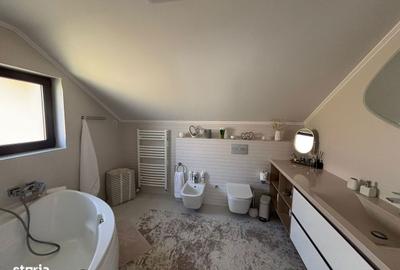 Casă cu 4 camere cu Teren 550 Mp în Central - 5