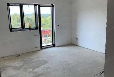 Casă cu 4 camere cu Teren 800 Mp în Bârnova - 4